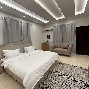 استديو فاخر بجلسة خارجية ودخول ذاتي الرياض